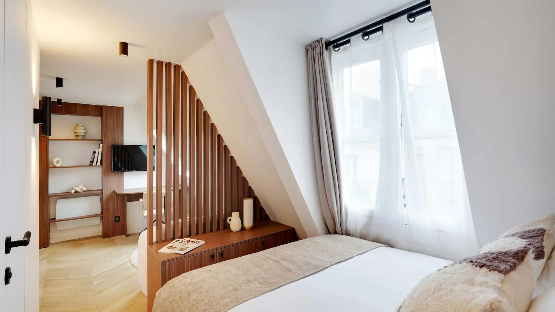 Cosy And Modern Studio - 2P - Saint Lazare 8Eme Paris France